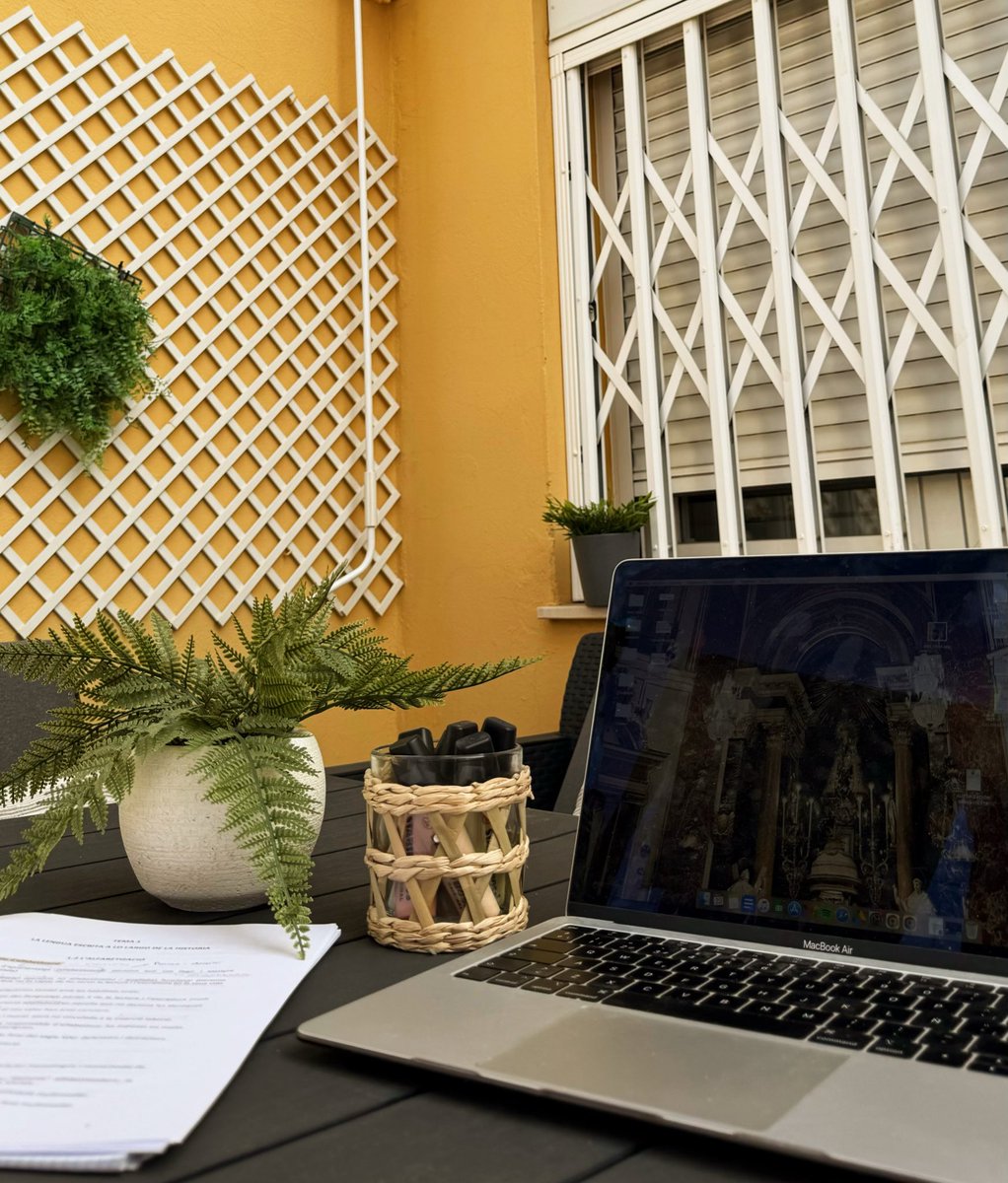 _liern's tweet image. Al solecito todo mejor