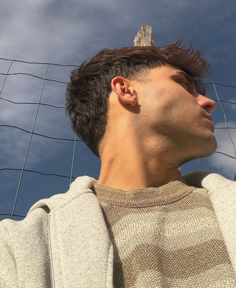 _liern's tweet image. Al solecito todo mejor