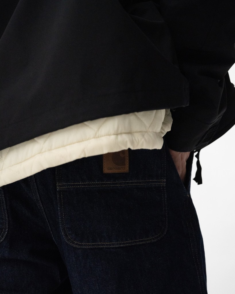 AFEWSTORE's tweet image. SHOP LINK ➡️ l8r.it/8YzS

Style meets comfort—elevate your wardrobe with our latest apparel. 

#FreshFits #StyleGoals #afewstore