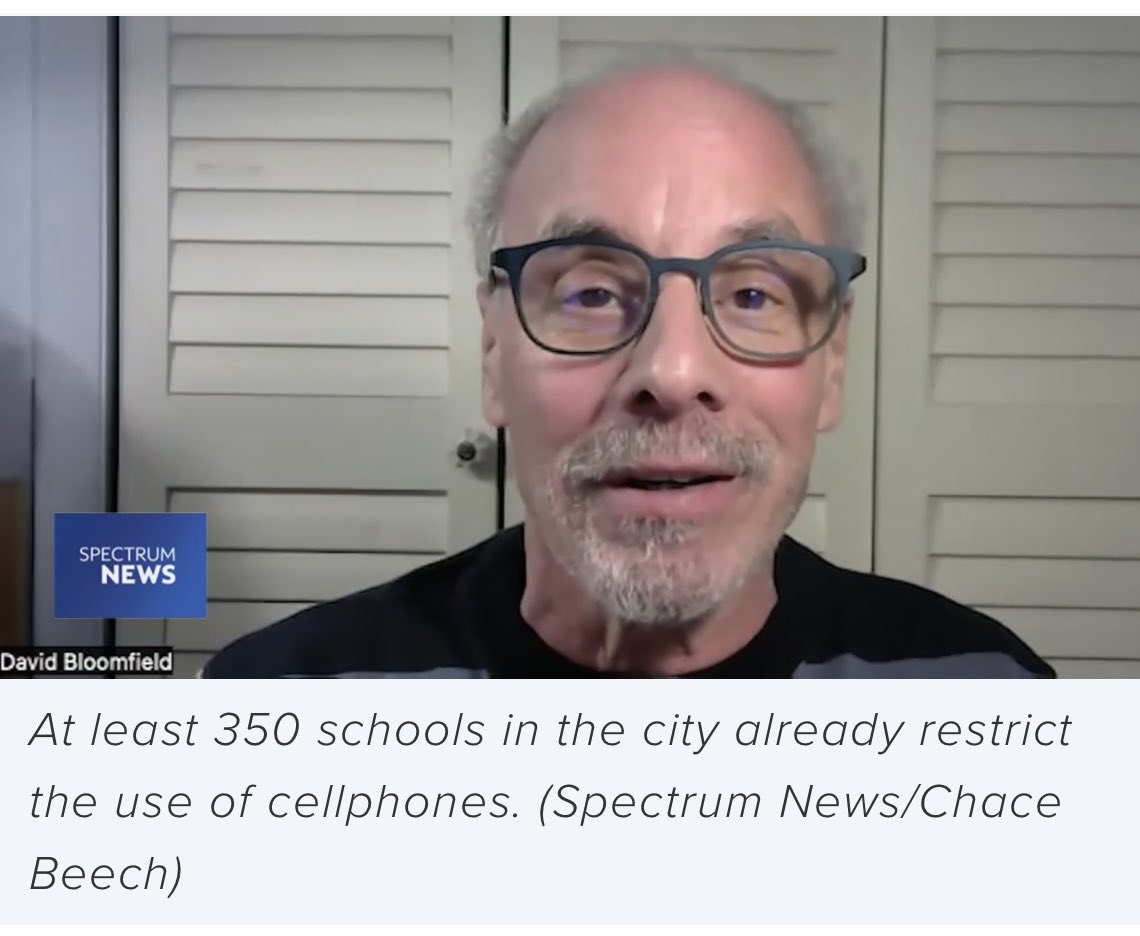 BloomfieldDavid's tweet image. “This is a political imperative for @GovKathyHochul. Everybody is calling for some solution to students and children’s addiction to #cellphones.” @BloomfieldDavid @BklynCollege411 @GC_CUNY
By @Jill_Jorgensen @NY1
ny1.com/nyc/all-boroug…