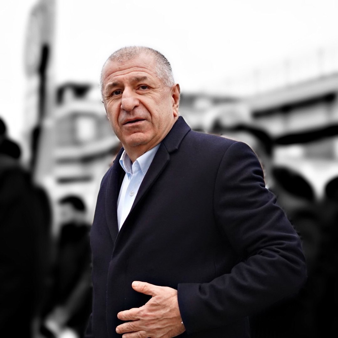 metruk_haber's tweet photo. Cumhuriyet tarihinin en büyük hukuk facialarından birinin 1. günündeyiz!

Haksız yere cezaevine gönderilen 
Ümit Özdağ, tam bir gündür tutuklu! https://t.co/I2mIvjiUvF