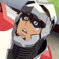 _chamonabis's tweet image. You look...                   different