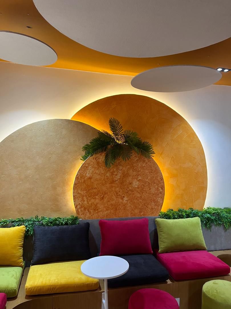 chuviedecorng's tweet image. Bringing personality to our client’s space with this stunning wall covering! 😍 It adds texture, depth, and a touch of whimsy to the space.

Contact us on 09060008792 

#homemakeover #flutedpanel #interiordesign #flutedpanels #homeimprovement