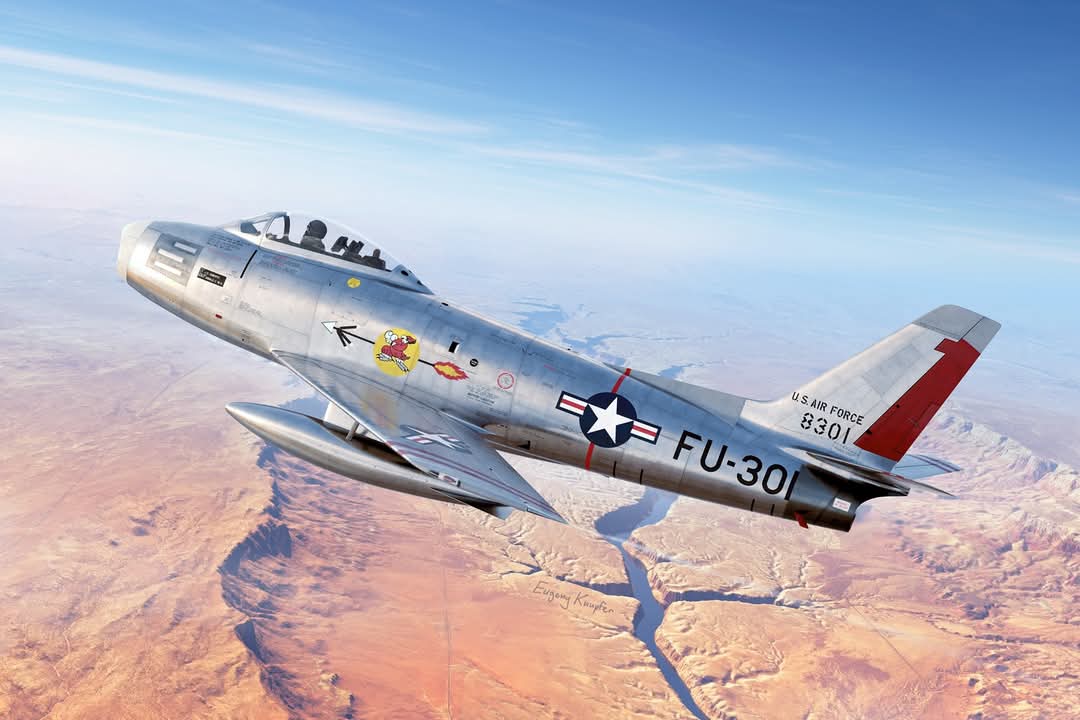 AchtAcht3's tweet photo. 【メーカー応援】
#Clearprop の新製品！1/72 F-86Aセイバーのボックスアート公開！Eugeny Knupfer氏の手によるものです。無塗装銀の美しい機体を魅力的に描いた、傑作ボックスアートといっても過言ではないのでは！？
#StandWithUkraine️ https://t.co/WiAjeZl62m