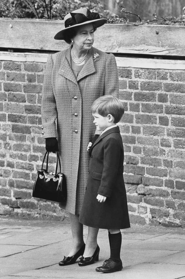 Barbara27541025's tweet photo. @BylineTimes And they keep saying he is the dumb Prince
Well done Prince Harry https://t.co/RHMEq2zKZd