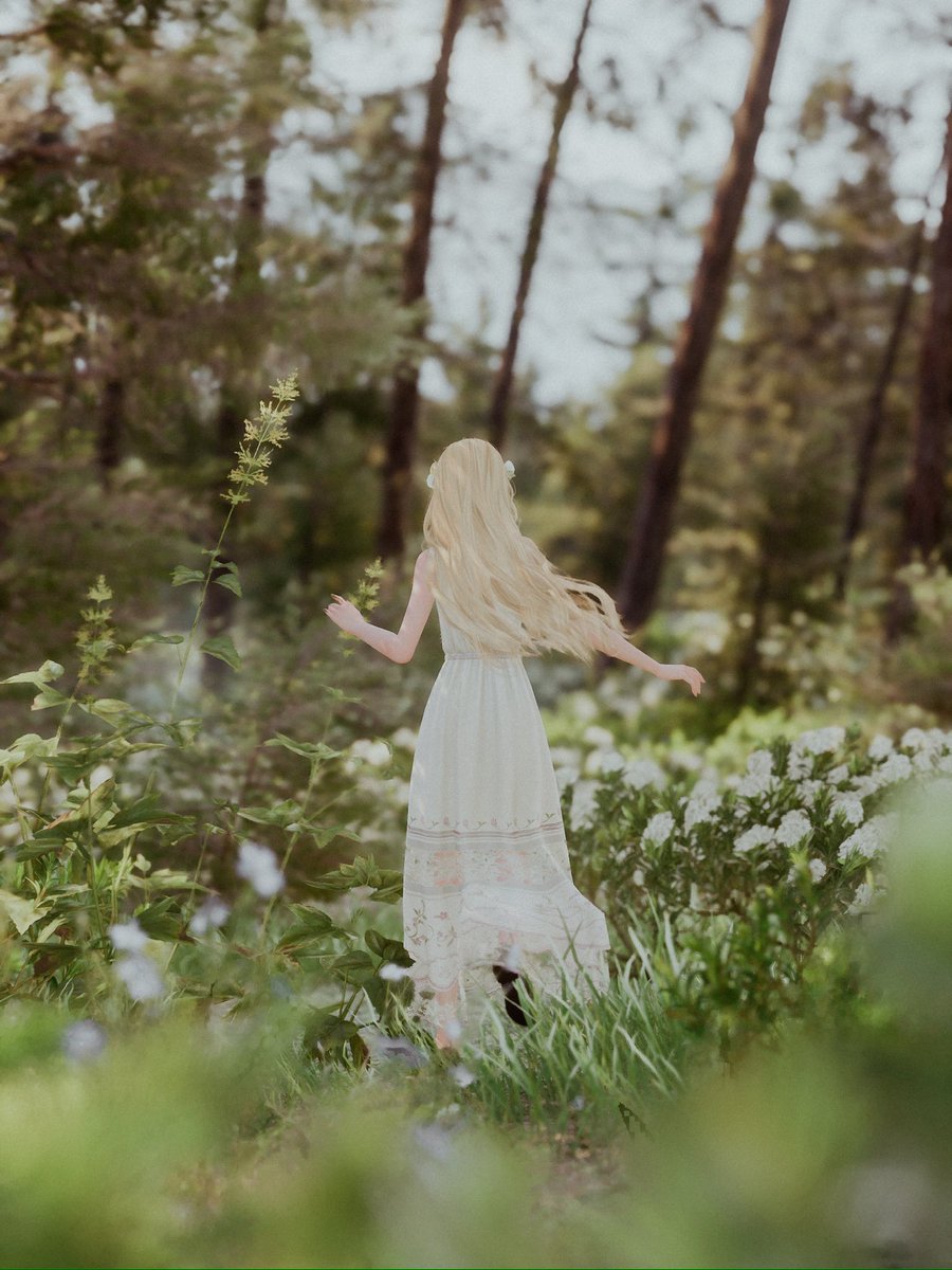 elfaerealm's tweet image. since my post is getting a lot of attention (tysm&lt;3) i was wondering if you wanted a lil editing tutorial on how to get an analog photography/vintage look on your screenshots