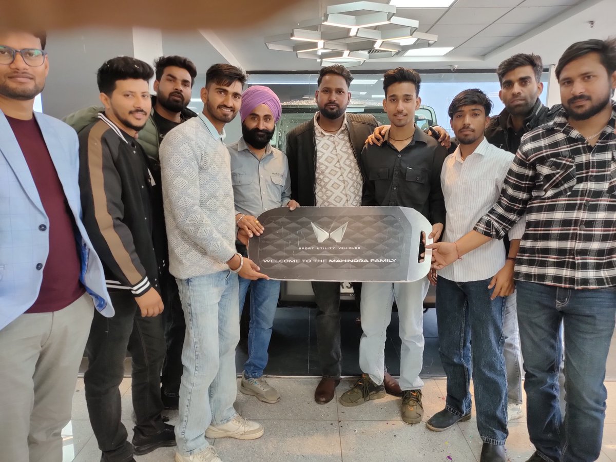 JS4WheelMotors's tweet photo. Congratulations 💐 on your new set of wheels! 

May your @mahindrathar bring you joy, comfort!

#MahindraTharROXX #NewCar #Congratulations #TharROXX #Mahindra #NewRide #CustomerDelight #NewBeginnings #HappyVehicleDelivery #happymoments #JSfourwheel https://t.co/sh0mKtfZxe