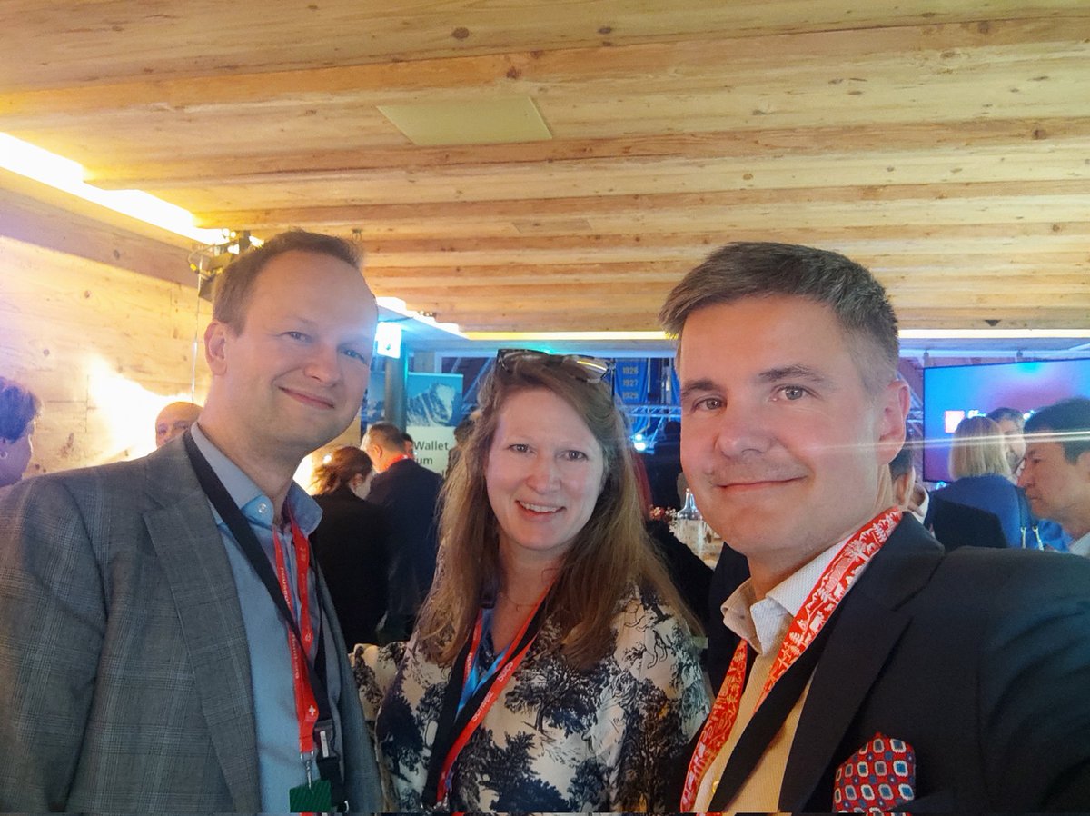 piotrmiecz's tweet image. Trzy główne ważne wnioski ze szczytu tożsamości cyfrowej w Davos
- Apple stara się narzucić standard ISO dla eID przez Australię (prawo jazdy austroads). Trzeba to ✋🚫
- cały świat, w tym EU, chce openId
Mega ważne - trzeba pilnie przepisać #mObywatel na OpenSource

#OpenWallet