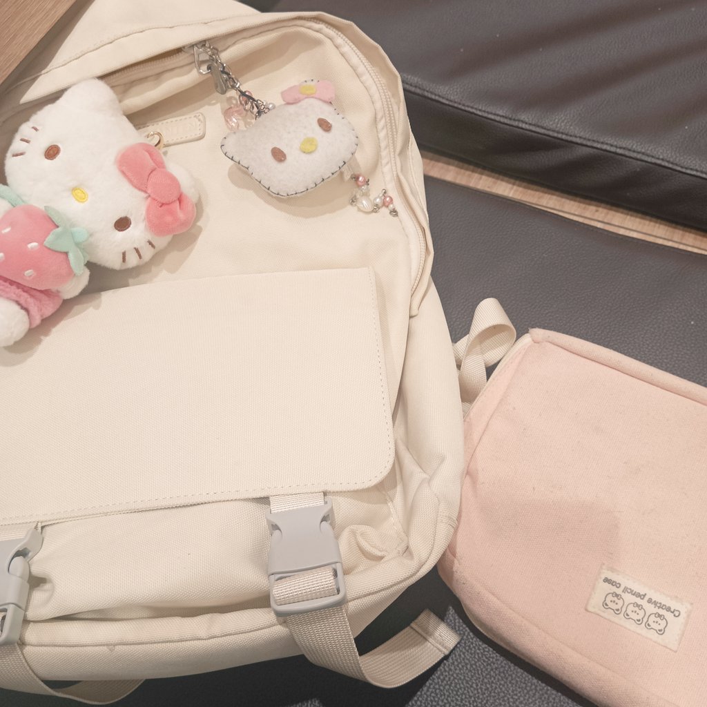 starbevrry's tweet photo. hari ini aku pergi belajar bareng temen aku ^^ di tomoro coffee 😆🧸🧤🩷🌠👧🏻🍓 aku ada mencatat kinematika 🦍 dan sejarah hindu buddha 🍣 dan banyak lainnya KARENA tempatnya #pewe abis 🥣👛🦙🥝🛋⭐🎀🎣 kita berangkat sore dan pulang malam sambil keujanan @___@ https://t.co/eyjrkKxswk