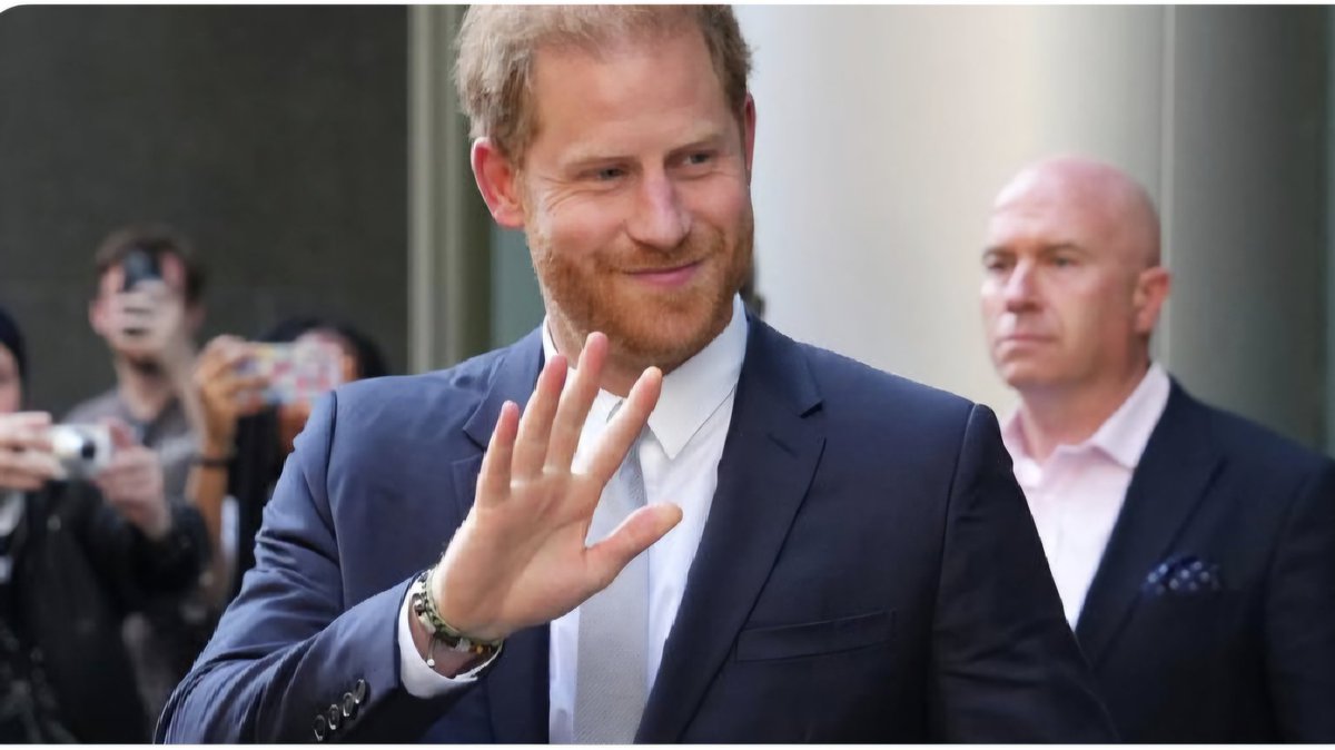 I'm actually crying 😢 What an immense achievement for Prince Harry. He didn't want an apology for only himself, he wanted one for his mother. And he got BOTH #ToxicBritishMedia
