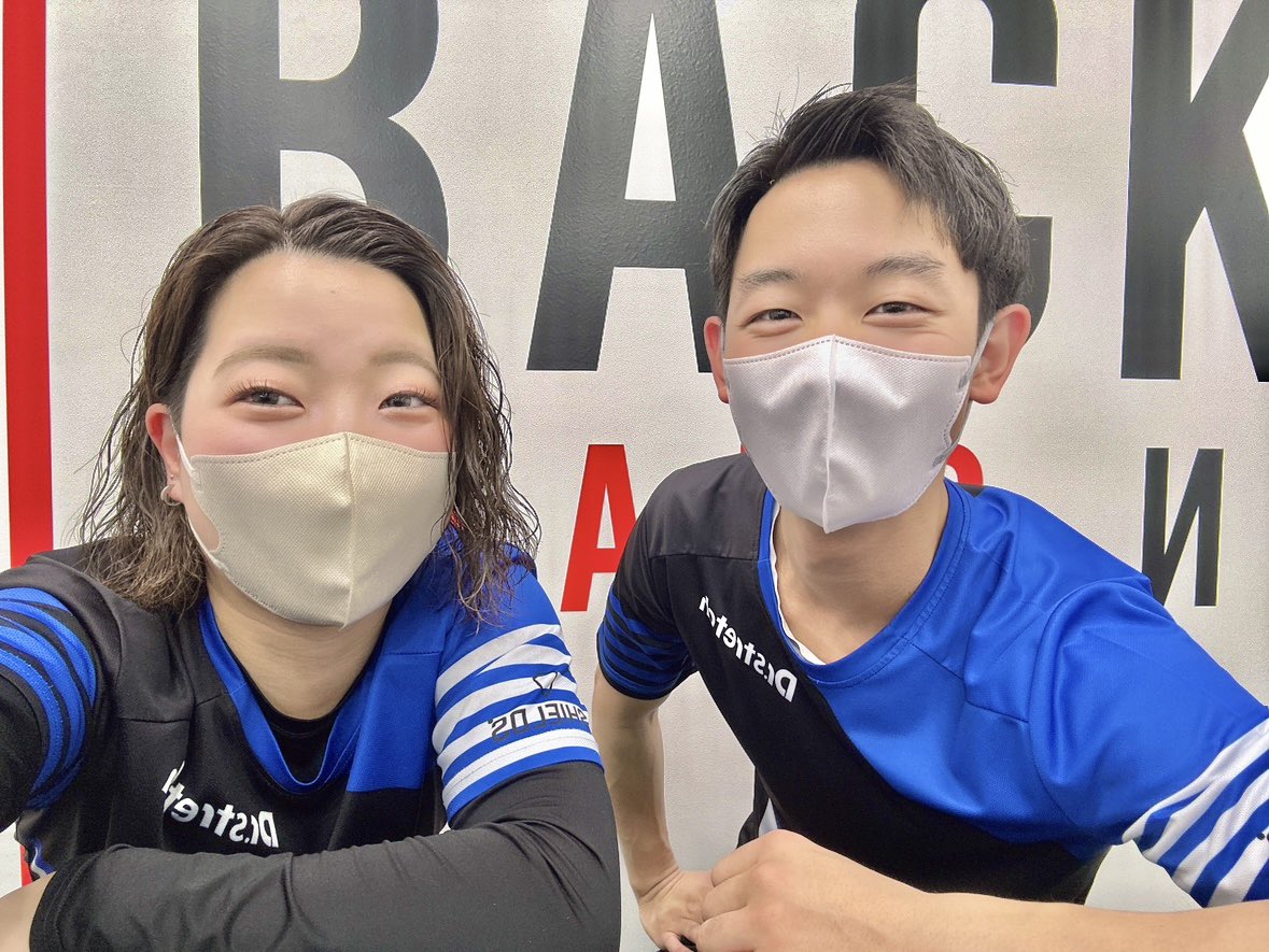 神山さんと掛かり稽古をさせていただきました🔥

1分間でどこまでできるかを突き詰めた練習と、より重みを出していくためのストレッチ。

お忙しい中時間を割いてくださりありがとうございました🙇‍♂️🙇‍♂️🙇‍♂️