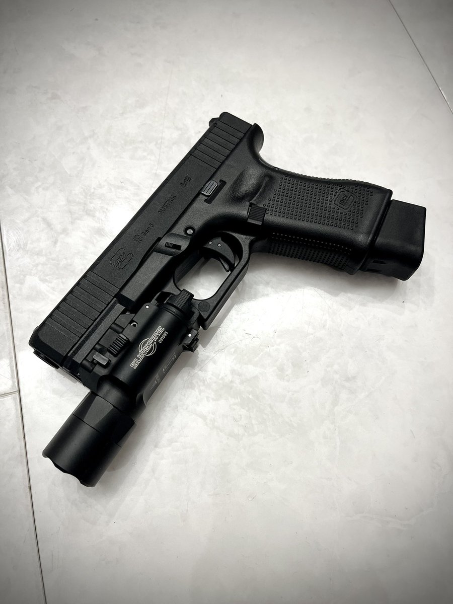 oiwasan0810's tweet image. #プレゼントくれソー
応募したのに買ってまった😂
19が2コになった🥳

#glock #glock19