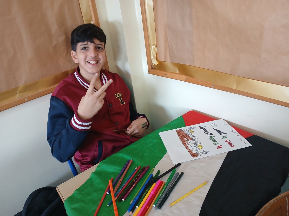<a href="/MakAishaSchool/">MakAishaSchool</a> 
<a href="/MahfouzSahar/">Sahar Mahfouz</a> 
 حُبّ فلسطين يجمعنا وصمودها يُلهمنا الأمل والإرادة.
#متعلّمو_الصّفّ_الخامس