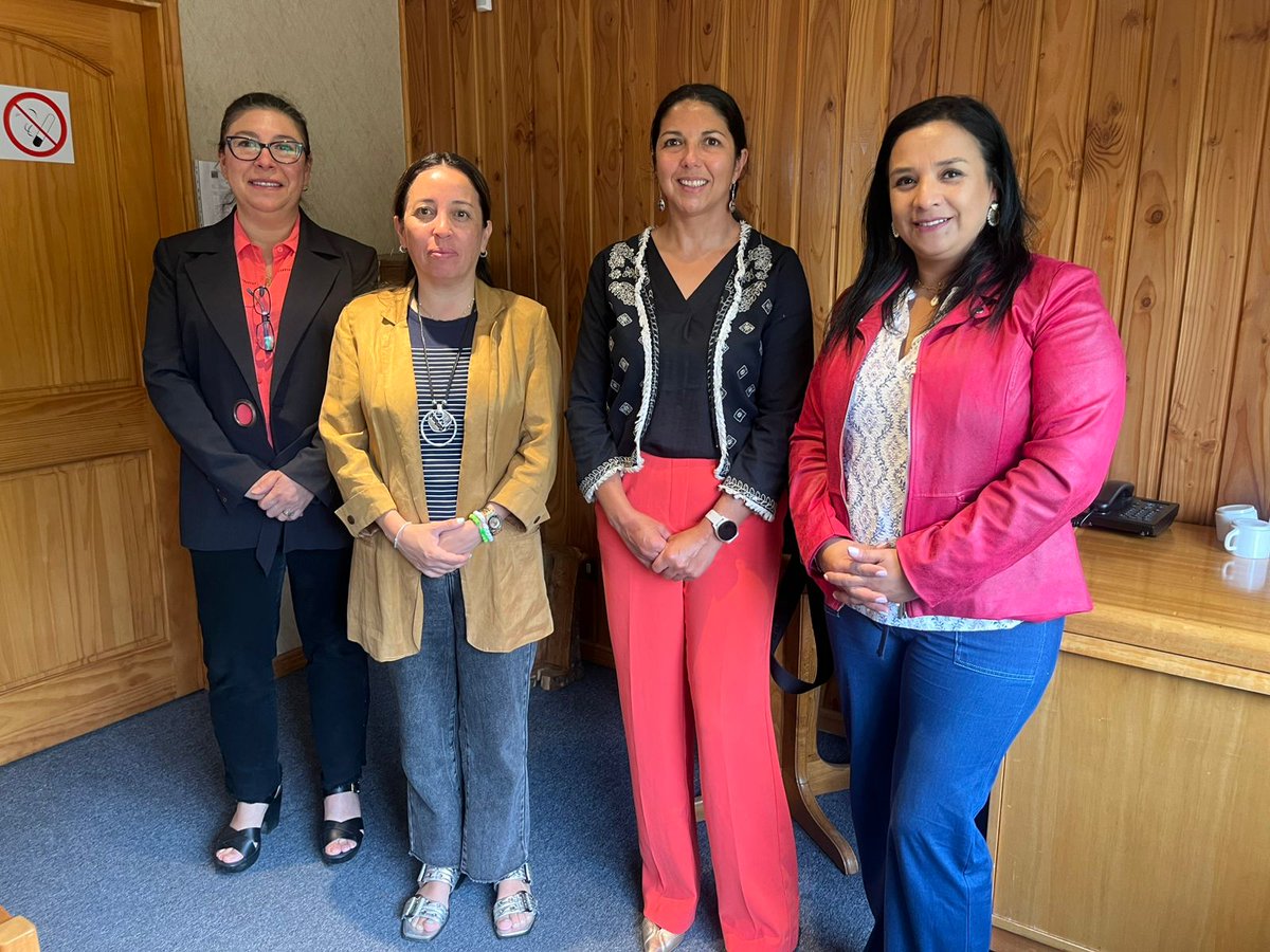 INFOR_Minagri's tweet photo. 📣 Gerente de INFOR  Sede Biobío, Karina Luengo, junto al encargado Nacional de Línea  de I+d  Biomasa Forestal y energía, Juan Carlos Pinilla se reúnen con la nueva gerente general de ACHIBIOM Daniela Espinoza, para analizar opciones de trabajo conjunto, en beneficio ➡️ https://t.co/adk94sPAnb