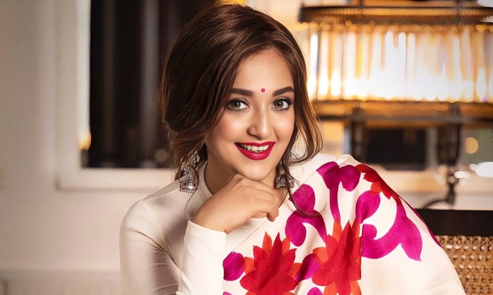 হাসপাতালে ভর্তি গায়িকা মোনালি ঠাকুর