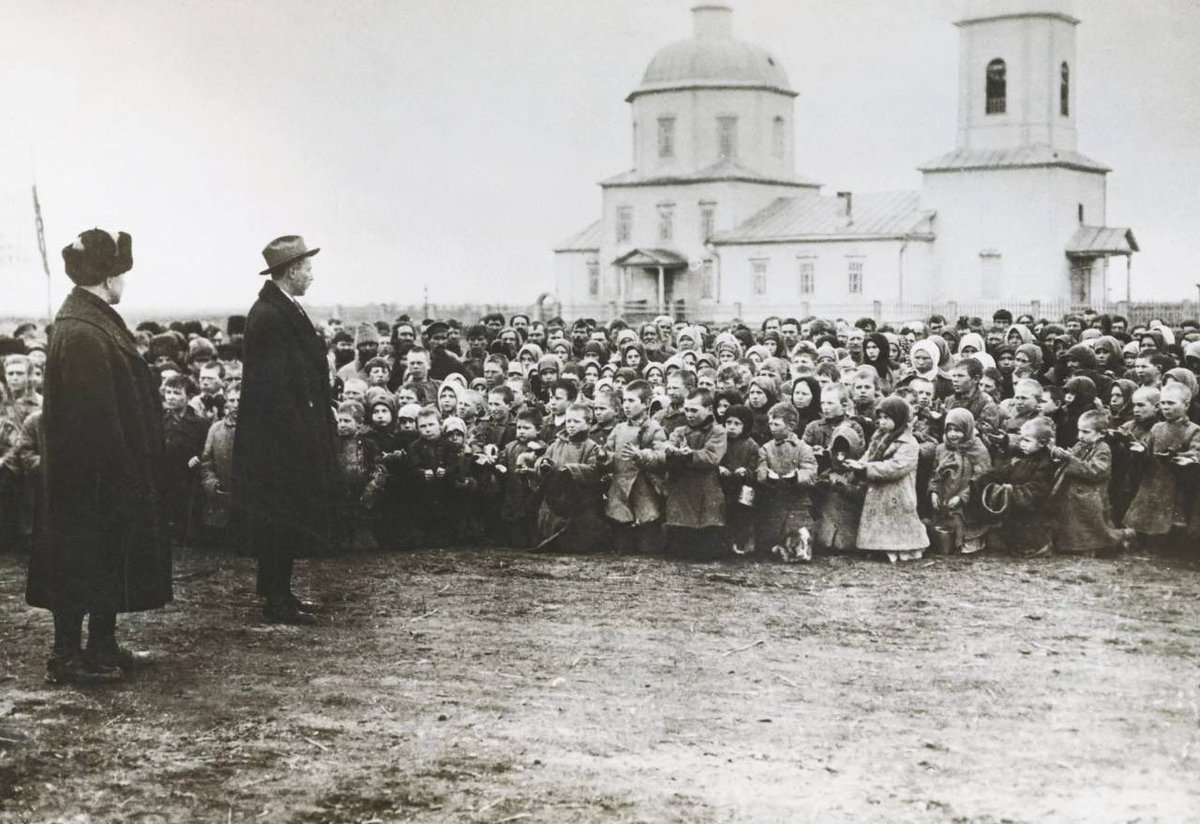 MirovichMedia's tweet image. Просто исторический факт — за прошедшие  полтора века США минимум 4 раза спасали Россию/СССР от страшного голода. В 1922 году американцы спасли от голодной смерти более 10 миллионов человек.

Чем в благодарность ответили совки? Желанием стереть Америку в ядерный пепел и…