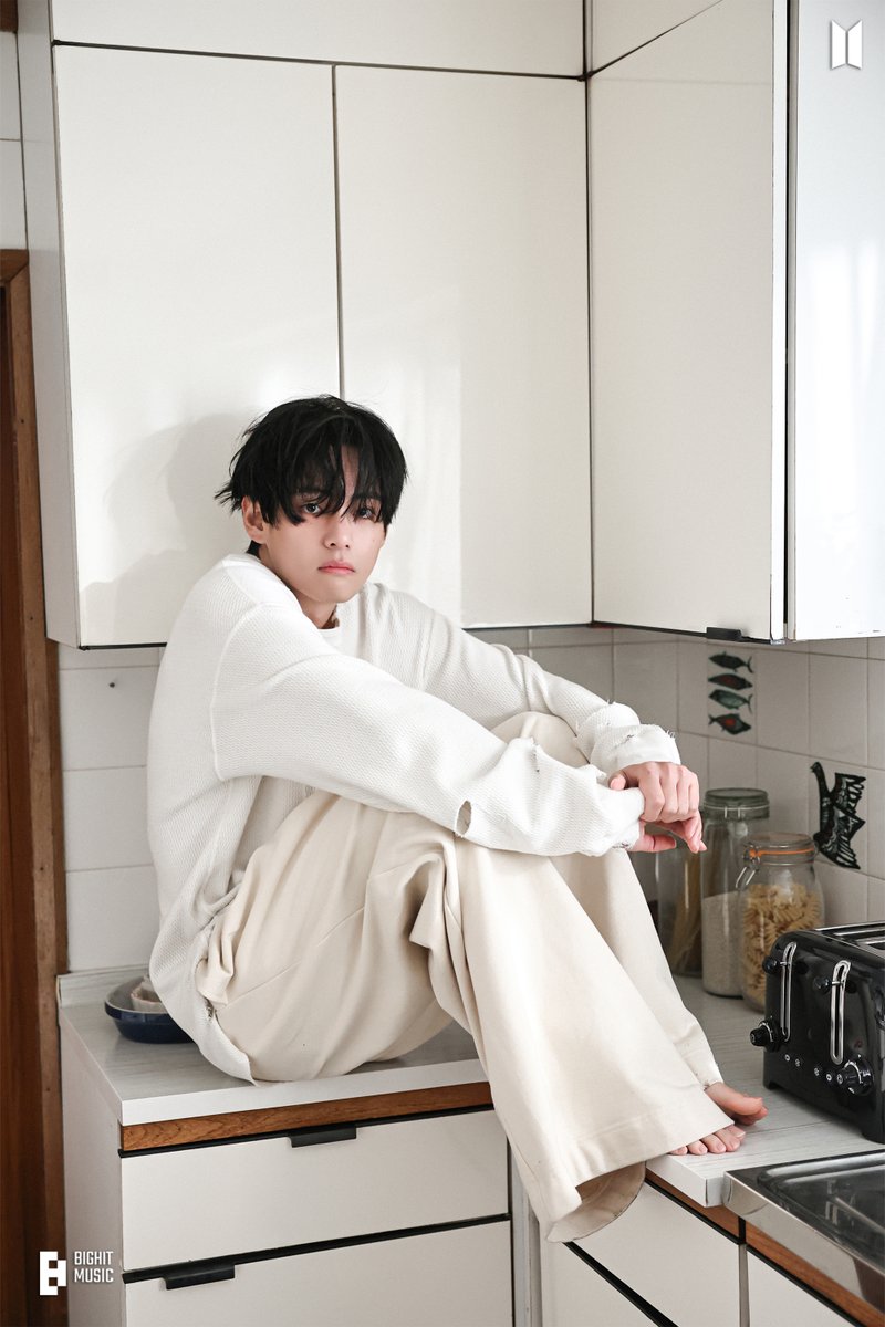 janedoe10280261's tweet image. Thank you for #FRI_END_S by V #TAEHYUNG  this morning on the #KPlusArmyHour @ReallyAcesFox @KplusArmyhour