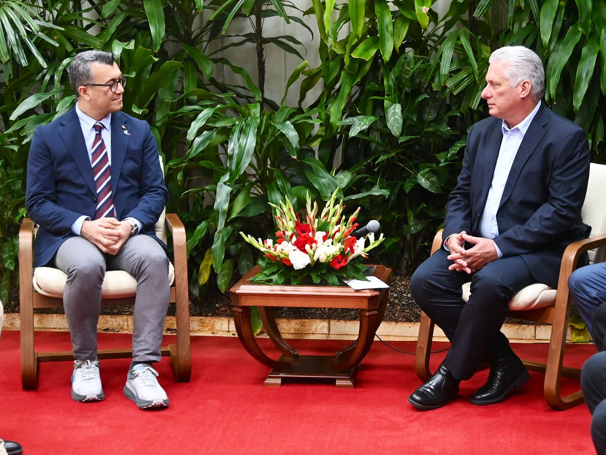 DiazCanelB's tweet photo. Grato encuentro con el doctor Ümit Kervan, presidente de los Institutos de Salud de Türkiye, y su delegación, con quienes intercambié sobre la cooperación entre nuestros países hermanos, en salud, biotecnología, producción de vacunas y otras. Seguiremos consolidando proyectos. https://t.co/95y9mKhrnv