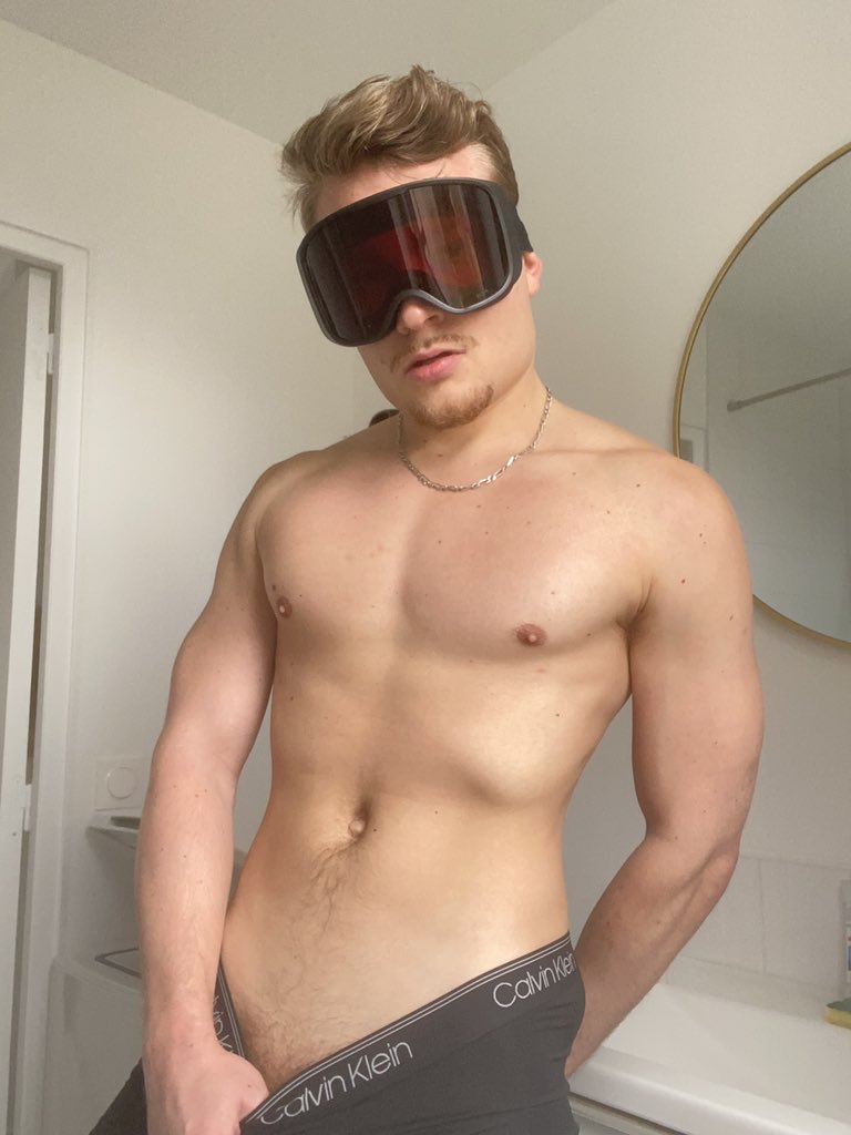 we will slide together ⛷️💦

mym.fans/Goldenboy0412