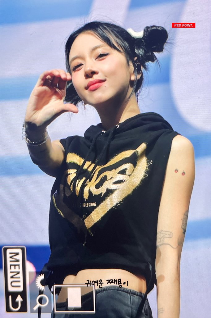 cha1e_0's tweet photo. 이때 지짜 조아 양똥머리 채영이 https://t.co/Uanmitr9pq