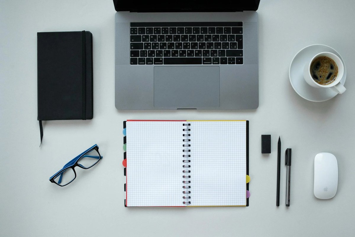 🚨 Think balancing a tech career and a master’s degree is impossible? Here’s how I survived—and thrived.

Spoiler: It involved sleep deprivation, LOTS of coffee, and a healthy dose of automation. But along the way, I learned 5 game-changing lessons worth sharing. 🧵👇