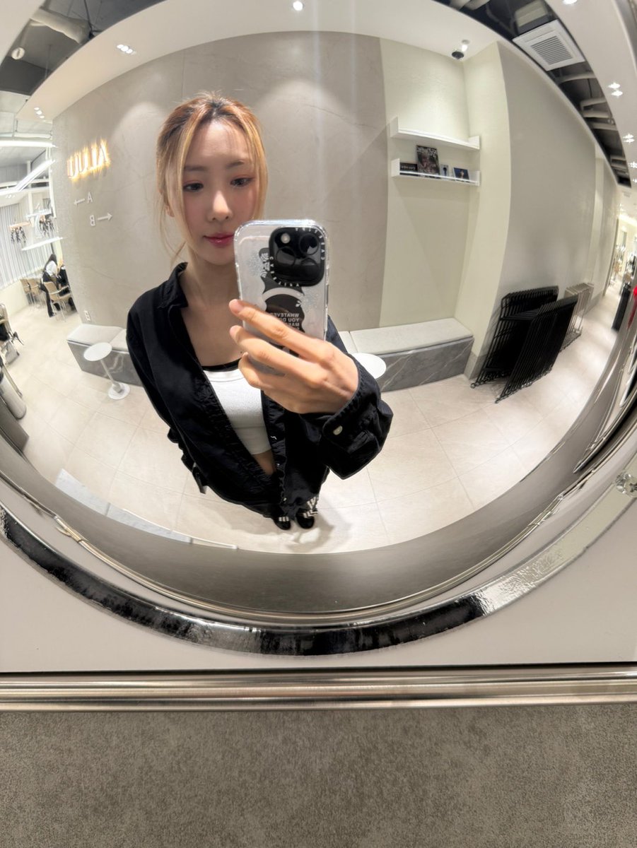 [#유현] 오늘 8번 출구, PARTY ANIMALS 잊지 못해~ 썸냐랑 손도 잡아보고, 머리끄덩이도 당겨져 보고~ 이런 날이 언제 또 와>.>
다음에 더 강해져서 돌아오겠다... To be continued...🔥

#드림캐쳐 #Dreamcatcher