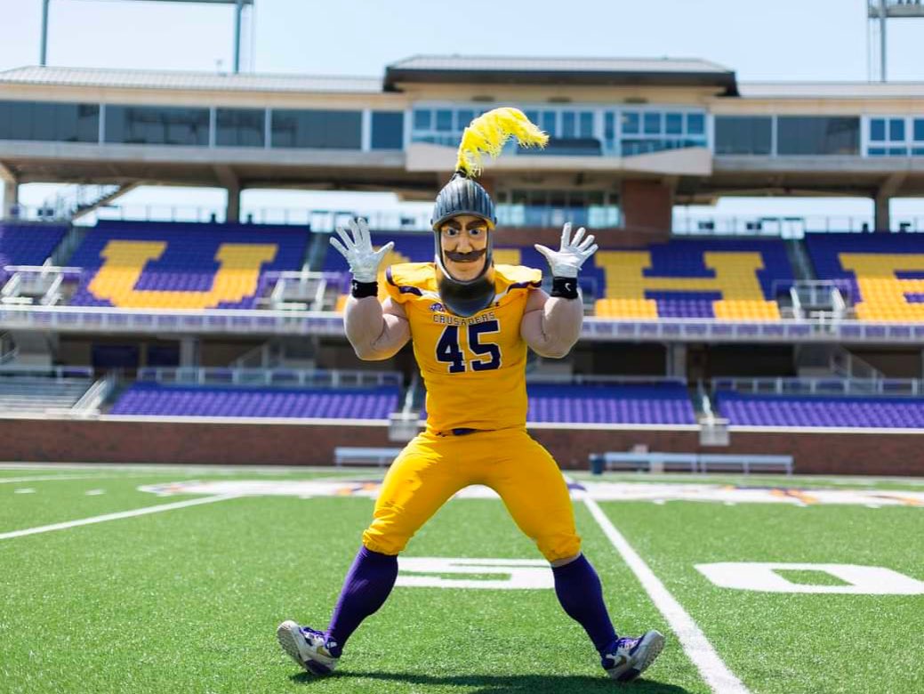 OV <a href="/CruFootball/">UMHB Football🏈</a> today… 👀 🟣🟡