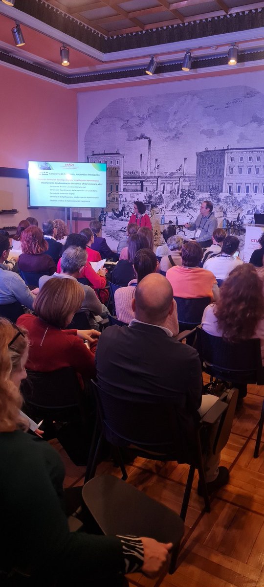 gioccy's tweet photo. Hoy hemos presentado el nuevo Modelo de Gestión de Documentos Electrónicos del @goib en el #IVcnADe @CongresocnADe  que nos marca el camino a seguir, ya iniciado, y gracias al trabajo colaborativo de un equipo  multidisciplinar de @HisendaGOIB junto con @carlotabustelo. https://t.co/m9ALsdeyn6