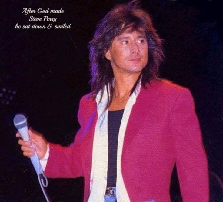 Duba92269's tweet photo. @StevePerryMusic @garycstuckey
 Happy Birthday Steve Perry!! https://t.co/KsztG8cXxb