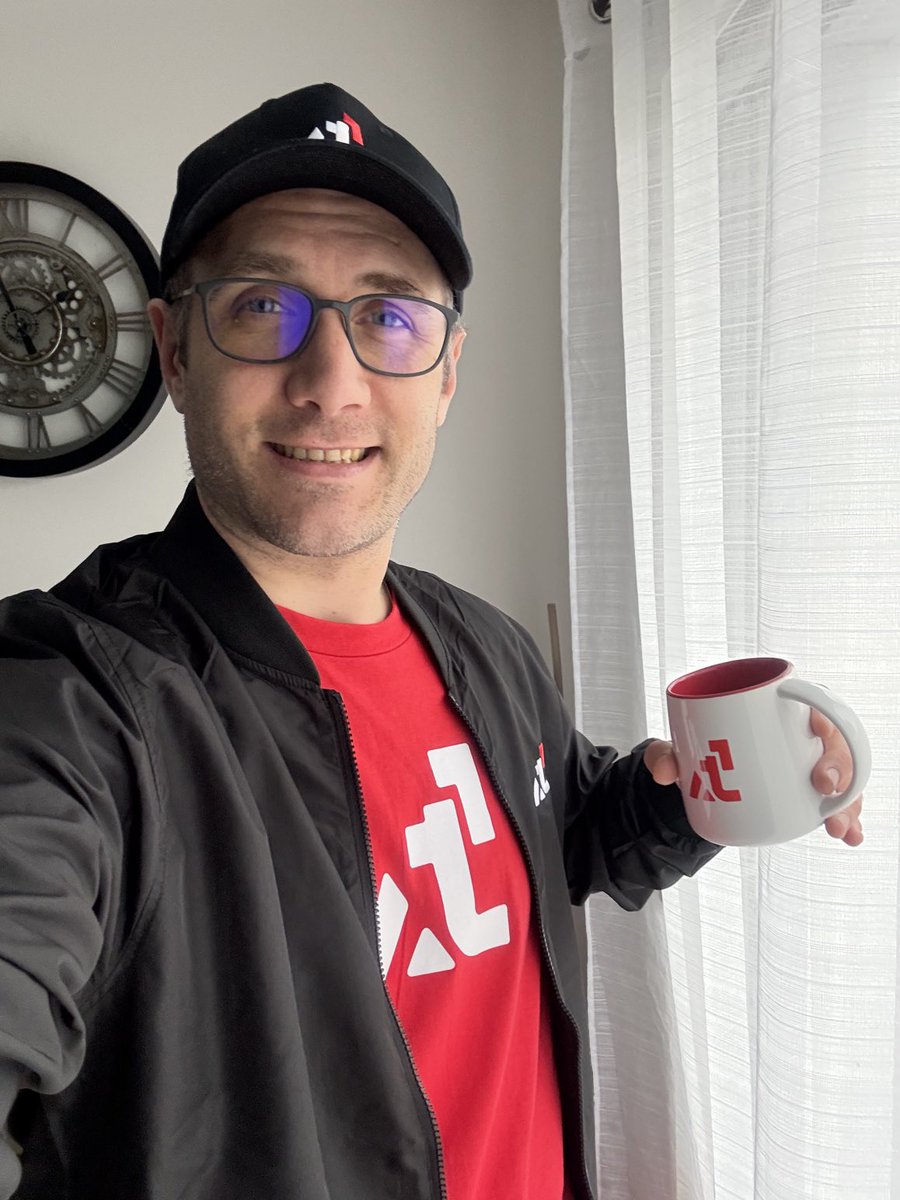 ToNio87fr's tweet image. Okay guys, im ready to take off Team1 to the next level 🔥🔺Thanks to ⁦@AvaxDAO_⁩ ⁦@cryptochimba⁩ 🙏 #cryptoXR ⁦@nft_paris⁩ Team1 is coming 👀