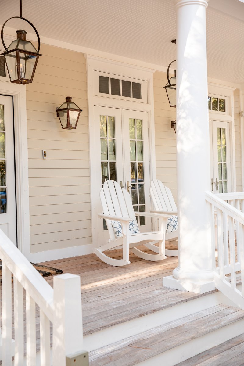 kristenblossman's tweet photo. While mortgage rates are expected to remain high in 2025, there are ways to invest well, such as (1) ensuring your credit score is solid &amp; (2) putting down a sizeable down payment to reduce monthly payments. Call 850-585-3335 to share your investment goals &amp; begin the process. https://t.co/1Qn2IXRkAM