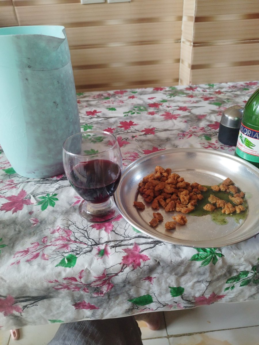peyvag's tweet photo. هنوزم سر میزنم به کوچه ای که وسطش گم شدم https://t.co/HsMS7ATGV2
