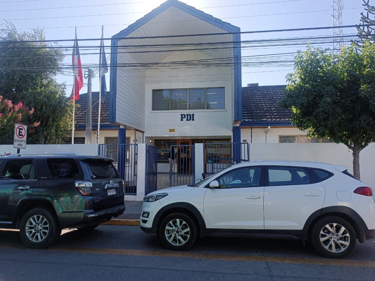 trigal_fm's tweet image. Diferentes allanamientos en la madrugada de hoy se realizaron en  San Fernando , esto obedece a un operativo anti drogas efectuado por la PDI en conjunto con la fiscalía, 11 serian  los detenidos, donde se incautaron vehículos ,droga, armas de fuego y dinero en efectivo