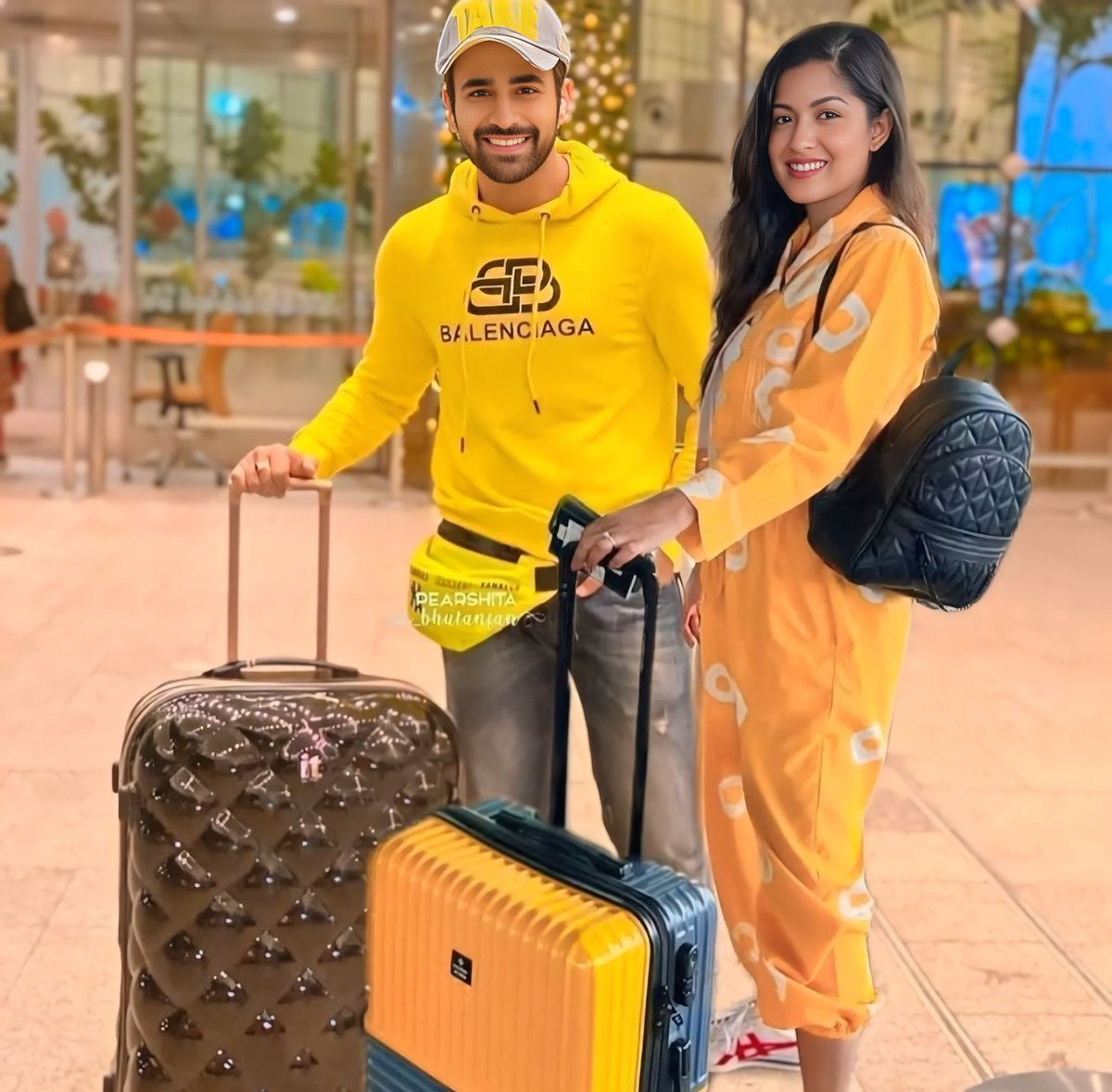 UPragh's tweet photo. Let's Go... ✈️🫶❤️🧿
@pearlvpuri @ishidutta 

#PearlVPuri #IshitaDutta #PragHbir #PearShita #BepanahPyaarr https://t.co/4Zy4QbHYmX