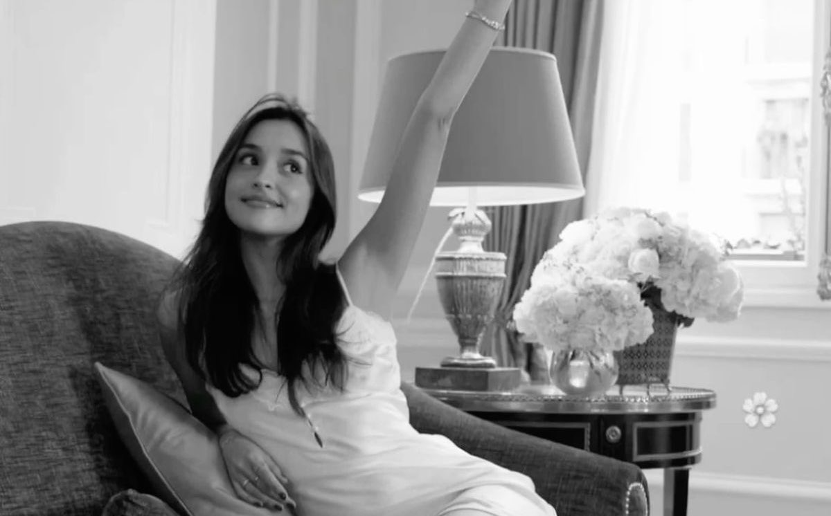 𝐀𝐋𝐓𝐀𝐋𝐔𝐍𝐄. 

Greetings, everyone! After careful consideration, I have decided to change Serva's face claim from Rosé to Alexandra. Rest assured, her personality, traits, and all other characteristics will remain unchanged. I apologize for any inconvenience this may cause.