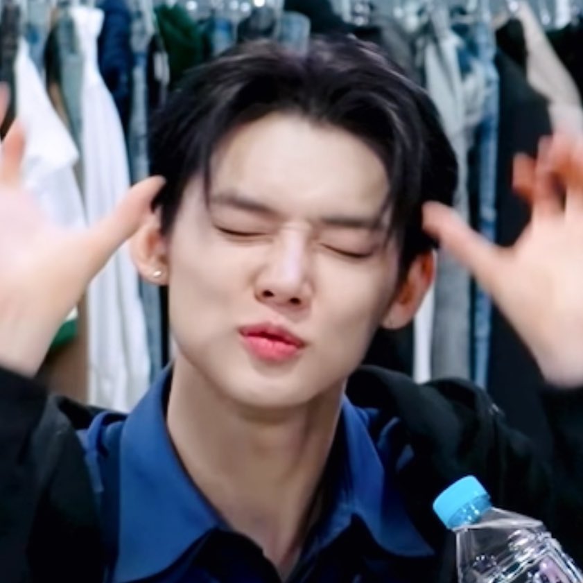 YJ tweet media