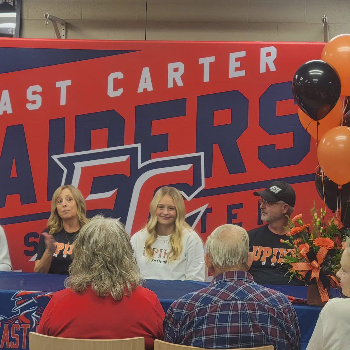 softball_echs's tweet photo. Been a blessed few weeks for East Carter Softball, as 3 of our girls signed to play college softball. Congratulations girls! @steph_tussey @Payton_Rice15 @Trinaanne24 https://t.co/ECXTgCL7mP