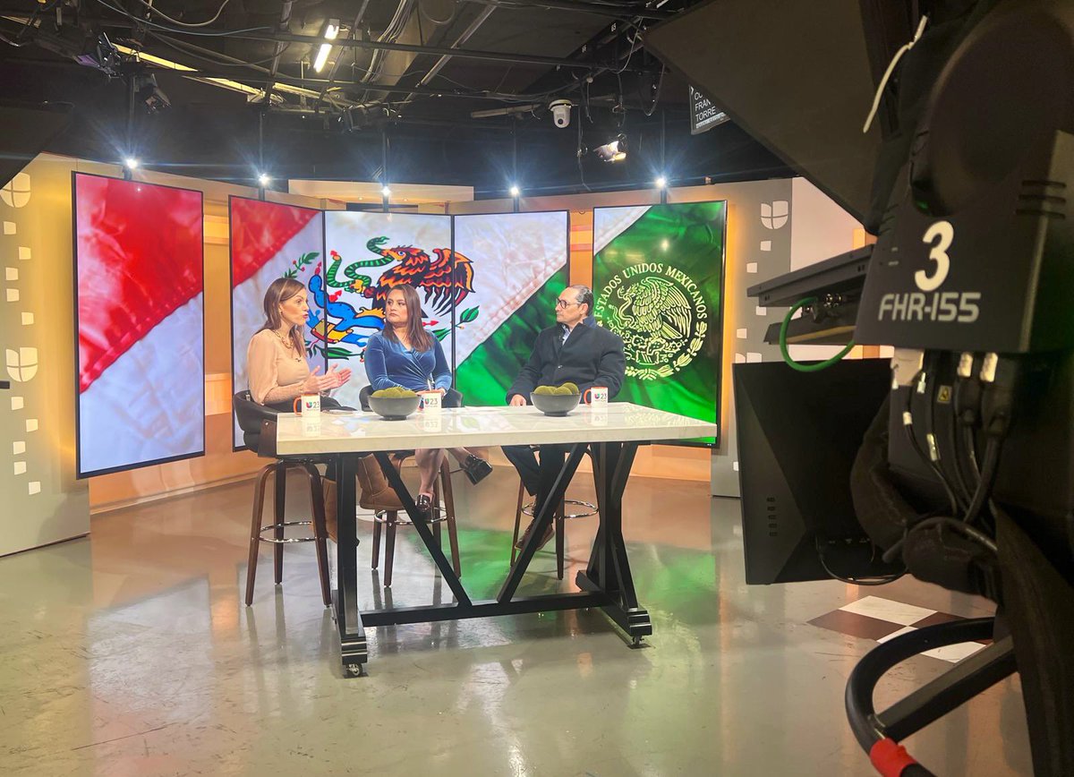fdelatg's tweet photo. Agradezco invitación @Univision23DFW para conversar @laucruces @AngelinaTVNews sobre estrategia consular instruida por canciller De la Fuente para fortalecer atención y protección de personas mexicanas en 🇺🇸. Como expresado por Pdta @Claudiashein es prioridad de política exterior https://t.co/RRn6eVNIzF