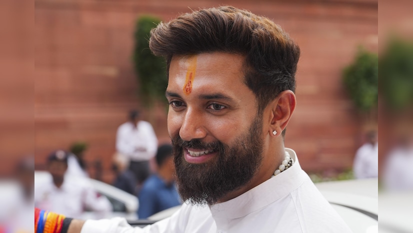 amishasinghania's tweet photo. #ChiragInSwitzerland
क्यूँ पड़े हो चक्कर मे 
कोई नहीं है टक्कर में।
Trend No 1
@iChiragPaswan https://t.co/5SRbw2ZwGG