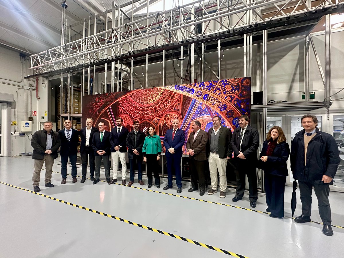 La consejera de <a href="/EmpleoJunta/">Consejería de Empleo, Empresa y Trabajo Autónomo</a> visita <a href="/Alfalite/">Alfalite</a>, empresa "señera" de Andalucía en la fabricación de pantallas LED desde Rociana. heconomia.es/volatil.asp?o=…