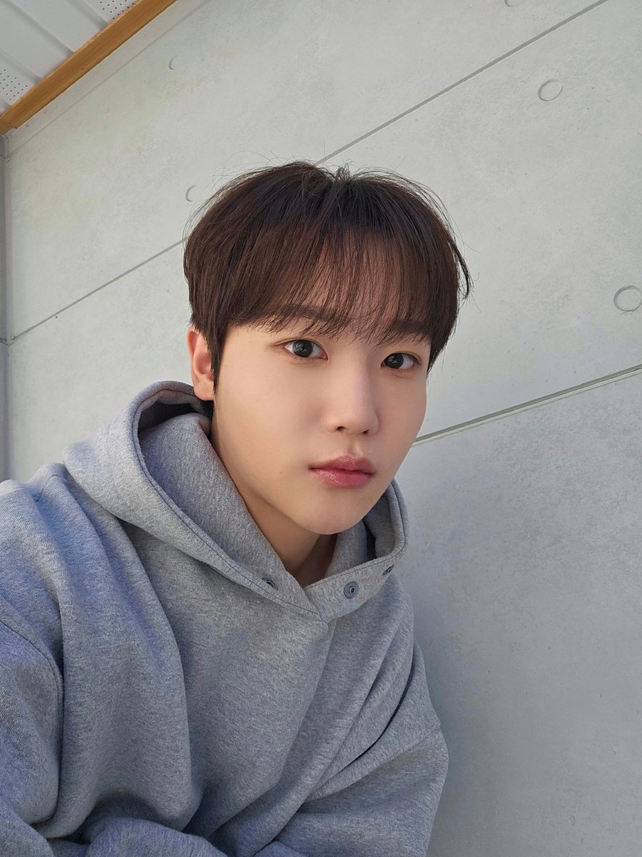 UpdateKBoys's tweet photo. ๐๐ Hoje, o Imchan do 24K+, estรก completando 24 anos. Parabรฉns!
Nรณs desejamos um feliz aniversรกrio, muita saรบde e sucesso em sua carreira! ๐ฅณโจ
HAPPY IMCHAN DAY
#HAPPYIMCHANDAY
##24Kplus #ํฌํฌ์ผ์ดํ๋ฌ์ค
#IMCHAN #์์ฐฌ https://t.co/6nYZHHPgRU