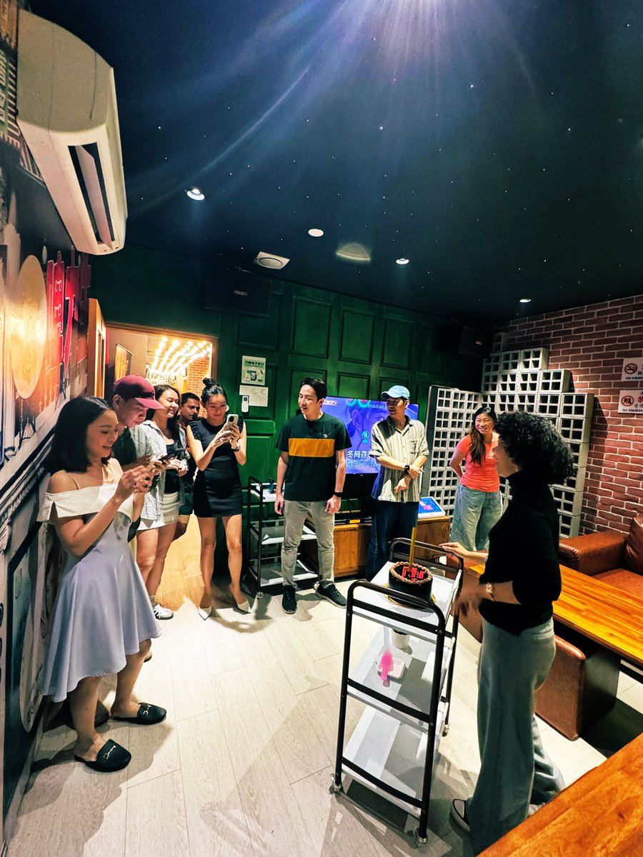 ng_menghui's tweet photo. Work hard play hard. 🧃
Trying to get work life balance.✌🏼😉 https://t.co/dCVPfya61O
