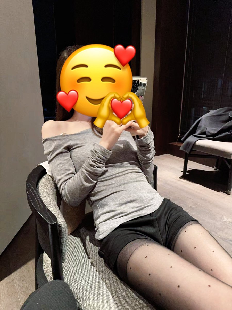 bigmoogu's tweet photo. 快过年了 有没有优质夫妻情侣交流一下 https://t.co/YWenIOnB7I
