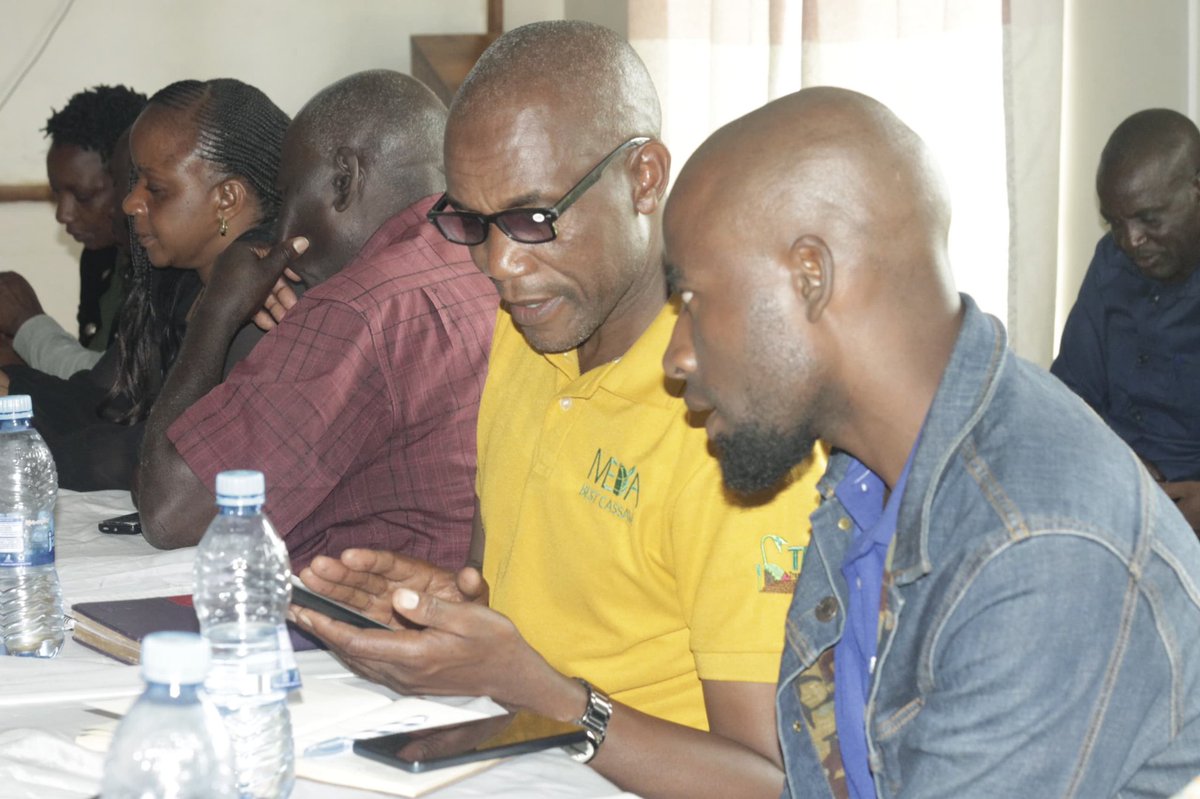 The ongoing training at TARI Ukiriguru... it was a great session inviting  extension officers, plantvillage team and farmers.  The  participants shared their experience on usage of the Application.