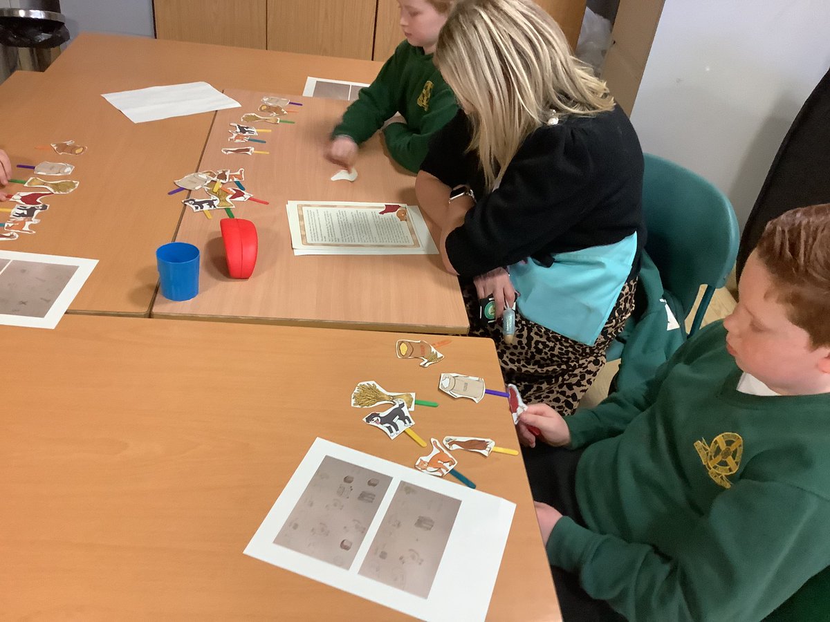 MrsDo_StP's tweet photo. For writing, we have been learning our new stories through different ways. We have listened and repeated the story, created story maps and worked in groups to act out the story.
#activewriting #Talk4Writing https://t.co/4H3ncZpEZz