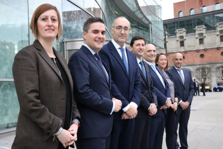 Finkatuz invierte 15M€ en el Grupo Arania, referente europeo en la transformación del acero

El grupo prevé un plan de 50M€ en tres años, más de la mitad en Euskadi. 👇

📎spri.eus/es/financiacio…

#finanzación