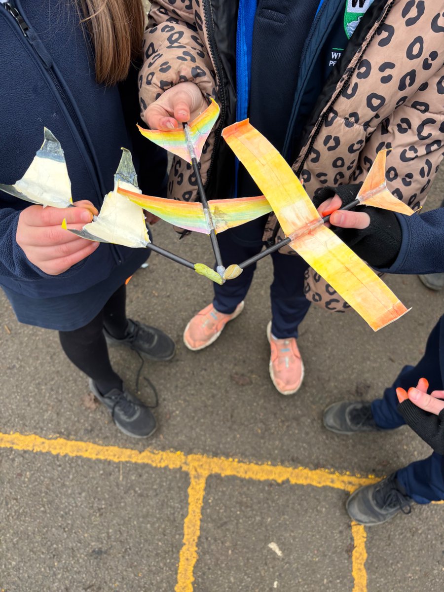 Whitchurch1's tweet photo. Year 5 and 6 gliders ready for action #RoadtoRIAT #wpsscience https://t.co/L8klQ1FFbu