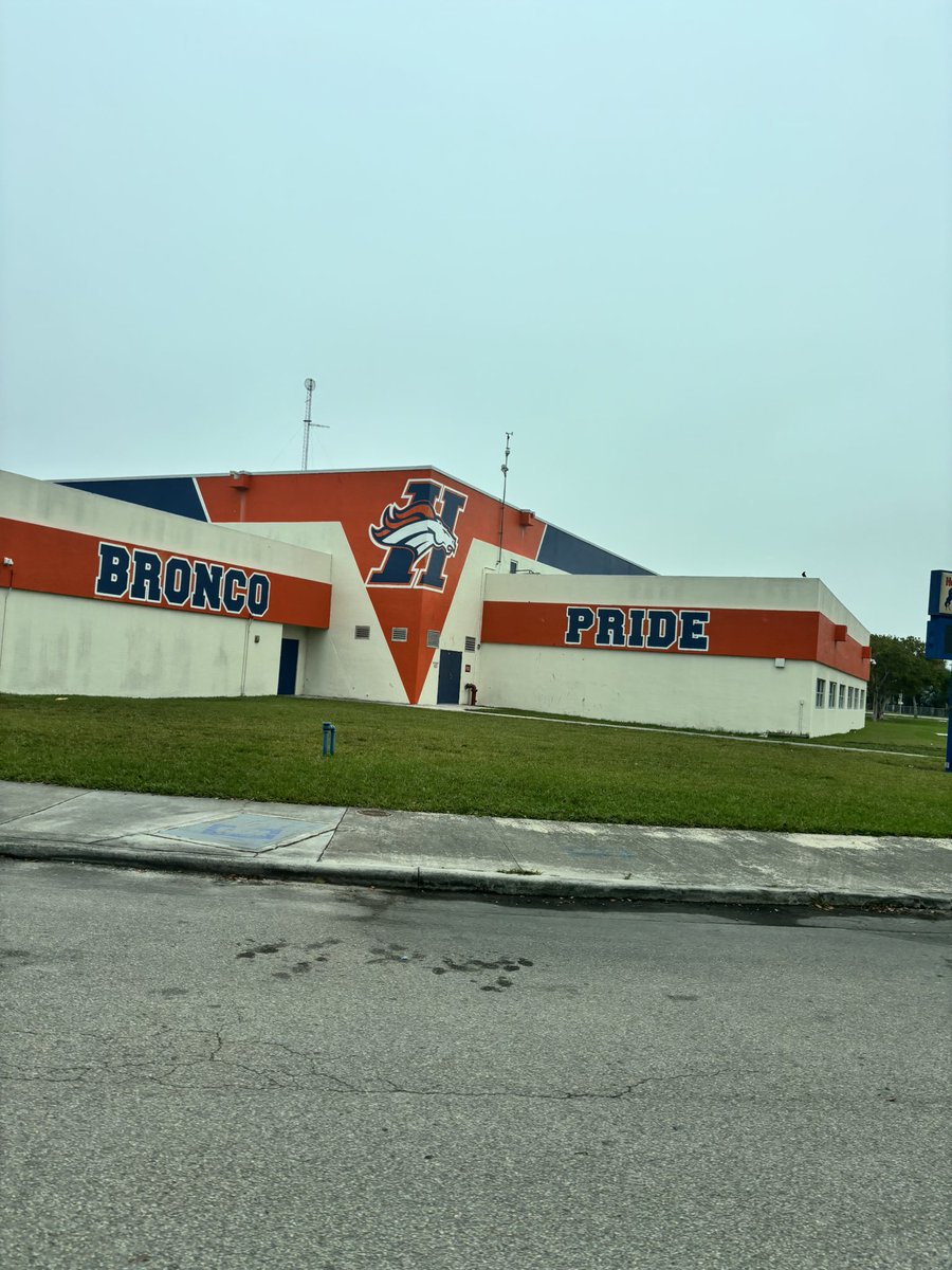 philip simpson (@philipsimpson1) on Twitter photo Bronco pride <a href="/whycover3/">Cortez Mills</a>
305➡️402
🏝️🏝️🏝️✈️🌽🌽🌽
This school look familiar…….
<a href="/CurtisBrown305/">CB 2</a> <a href="/CoachRonnieHSHS/">Ronnie Thornton Jr</a> Bronco pride <a href="/whycover3/">Cortez Mills</a>
305➡️402
🏝️🏝️🏝️✈️🌽🌽🌽
This school look familiar…….
<a href="/CurtisBrown305/">CB 2</a> <a href="/CoachRonnieHSHS/">Ronnie Thornton Jr</a>