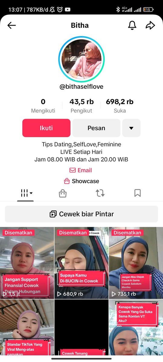ni orang bahaya Skali, kontennya seolah prempuan harus di ratukan segalanya, bahkan suami cmn minta di layani dikira di jadiin pembantu, suami ungkap kebaikan dikira patriarki, dia merasa kurang uang bulanan di katain mokondo
bahkan udah ada korban cerai gara2 standar tiktok dia