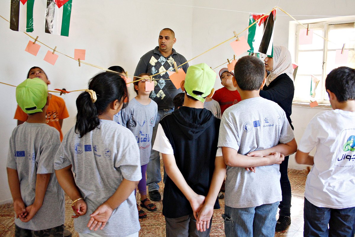 🧐 ¿Quieres defender los derechos humanos en Palestina? ¡Te estamos buscando!

Lee atentamente esta oferta y si crees que tu perfil encaja, presenta tu candidatura antes del 16 de febrero.   

Si no, puedes echarnos una mano compartiendo   ¡Gracias!🙌🏾

🔗 mundubat.org/empleo-oferta/…